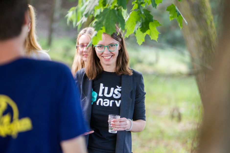 Veganų piknikas: draugiška kompanija, pačių gaminti patiekalai ir diskusijos