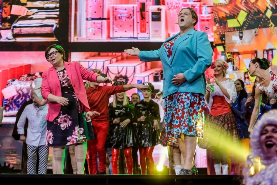 Jubiliejinėje „Auksinių svogūnų“ ceremonijoje pažiro apdovanojimai