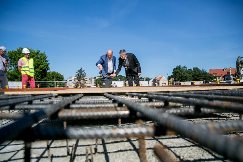 Paskelbta Laisvės kario skulptūros statybų pradžia – įleista simbolinė kapsulė