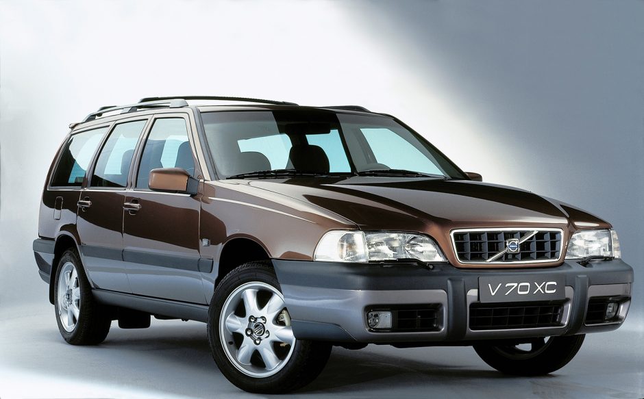 „V90 Cross Country“ užbaigia 90-os serijos „Volvo“ modelių gamą