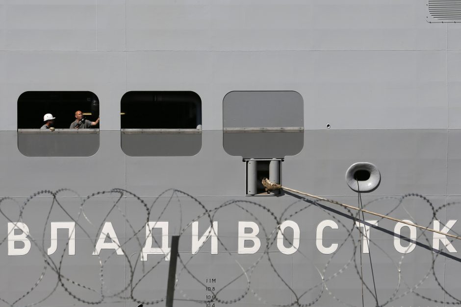 D. Rogozinas: Prancūzija pristatys Rusijai pirmąjį karo laivą lapkričio 14-ąją