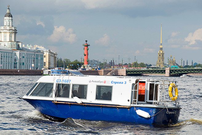Sankt Peterburge „City Tour” maršrutą papildys kelionė vandeniu