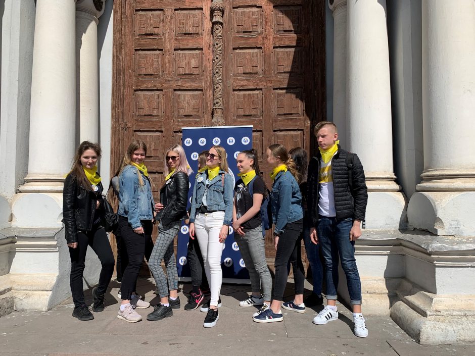 Masinis vaikų „flashmob‘as“ priminė prigimtines vaikų teises