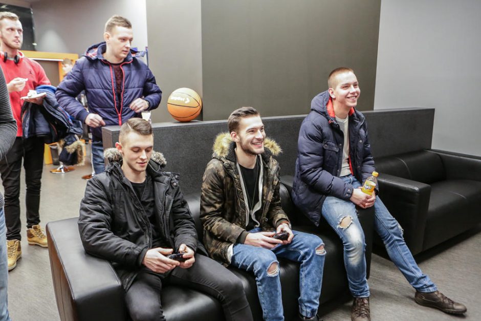 Klaipėdiečiai rungėsi virtualiame FIFA turnyre