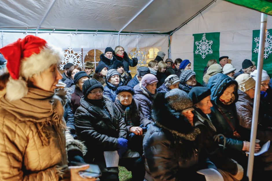 „Šventinis linkėjimas“ iš dingusios bažnyčios šventoriaus