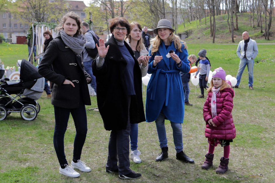 Mamoms – vaišių stalas ir koncertas