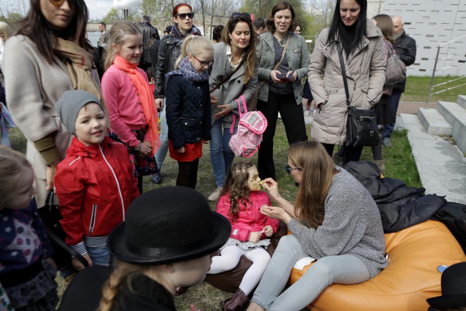 Mamoms – vaišių stalas ir koncertas