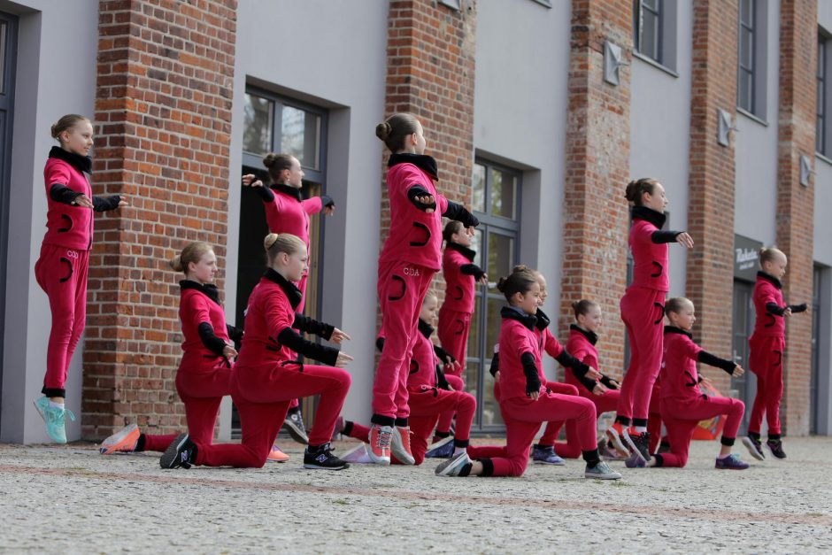 Mamoms – vaišių stalas ir koncertas