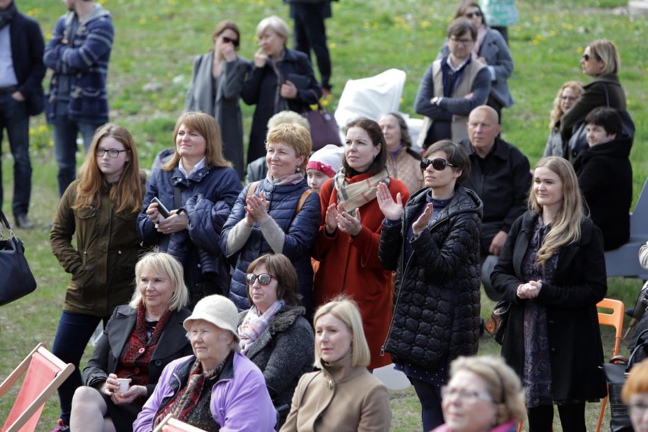 Mamoms – vaišių stalas ir koncertas