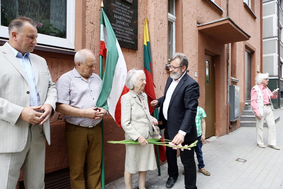 Atidengta memorialinė lenta lietuvybės puoselėtojui M. Jankui