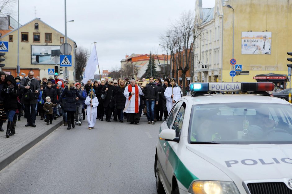 Tikintieji ėjo Kryžiaus kelią