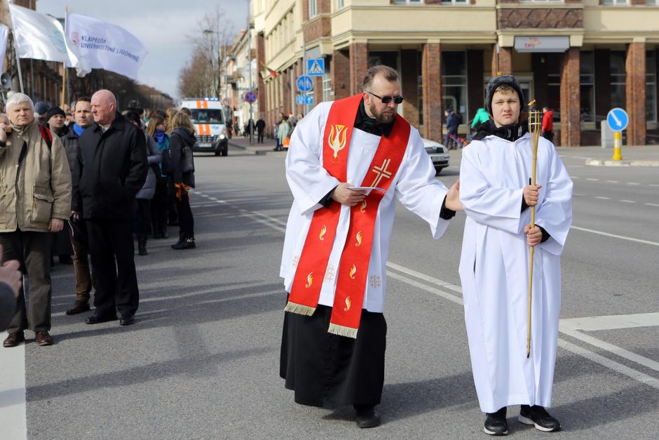 Tikintieji ėjo Kryžiaus kelią