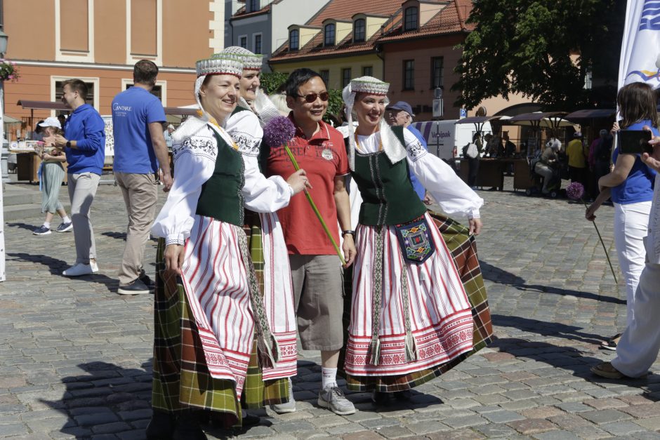 Žvejų rūmai mini 40-metį: gatvėmis keliavo šventinis konvojus