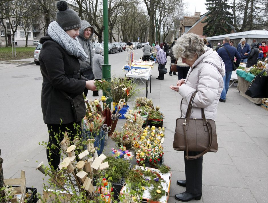 Verbų sekmadienį skubėjo į Mišias