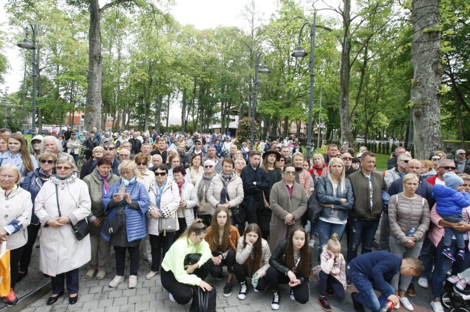 S. Povilaičio garbei – maestro autografas ant Palangos koncertų salės fasado