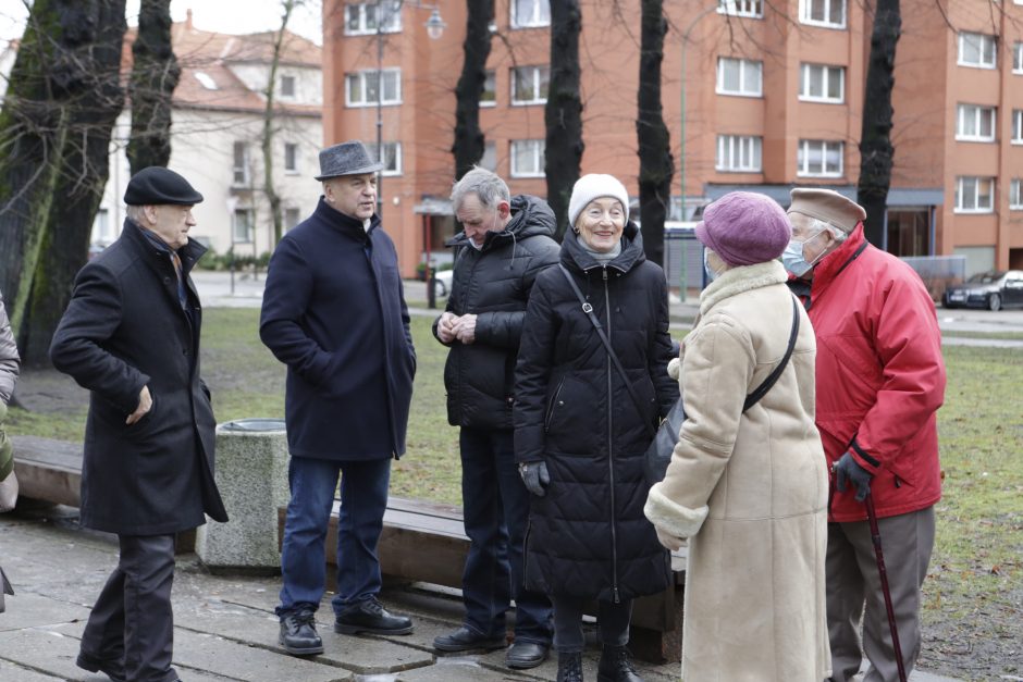 Klaipėdiečiai vėl nusilenkė K. Donelaičiui