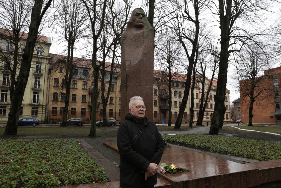 Klaipėdiečiai vėl nusilenkė K. Donelaičiui