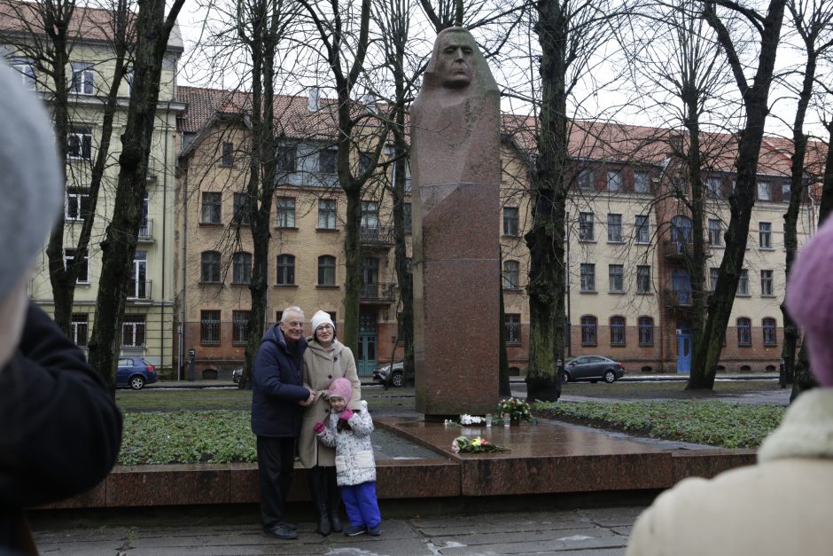 Klaipėdiečiai vėl nusilenkė K. Donelaičiui