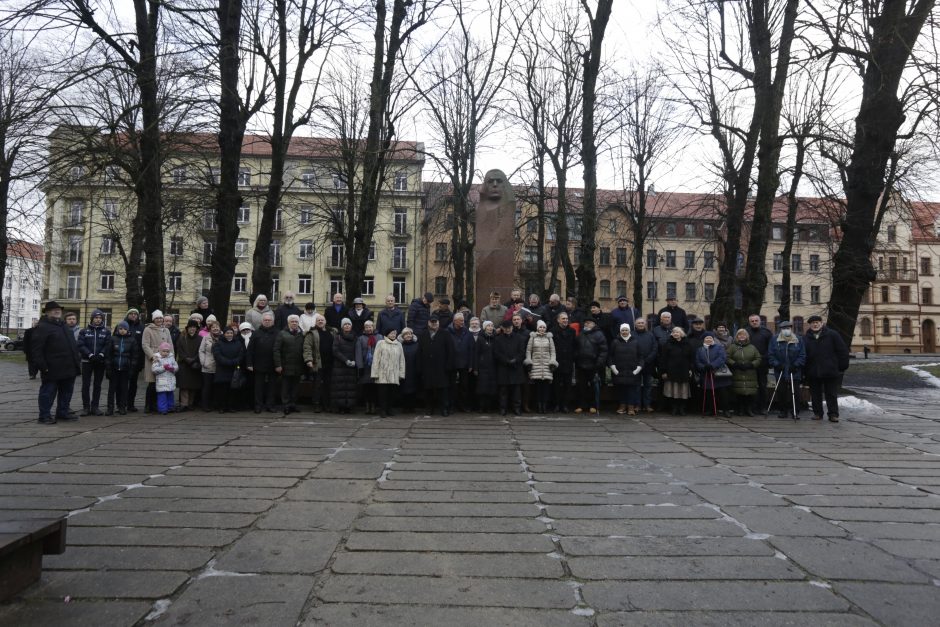 Klaipėdiečiai vėl nusilenkė K. Donelaičiui