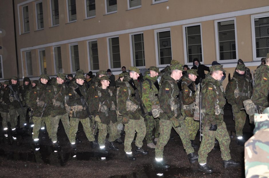 Naktiniame žygyje „Klaipėdos sukilimo dalyvių keliais“ – daugybė dalyvių