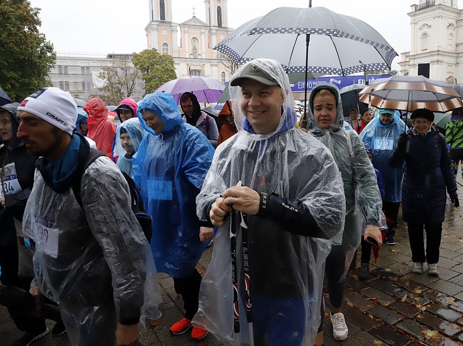 Tūkstančiai kauniečių nepabūgo prasto oro ir ryžosi dalyvauti ėjimo varžybose