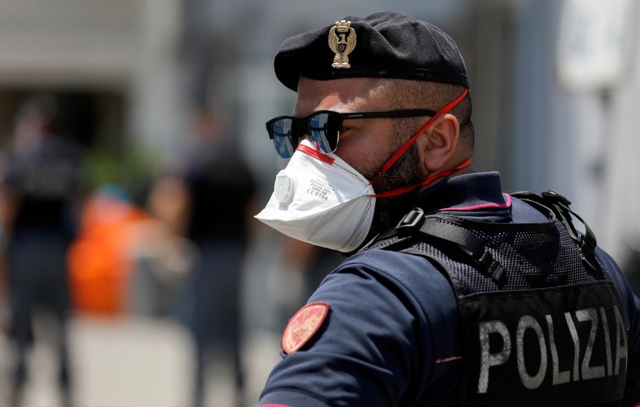 Italijos policija sulaikė 19 su mafija siejamų asmenų
