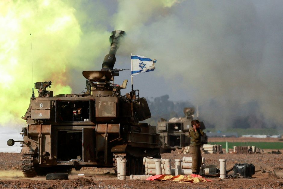 Izraelis naktį smogė į 10 „Hezbollah“ taikinių Libane