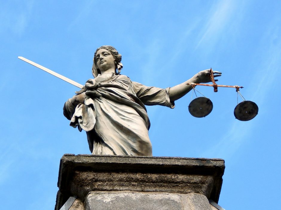 Ispanija sustabdė teismų sistemos reformą