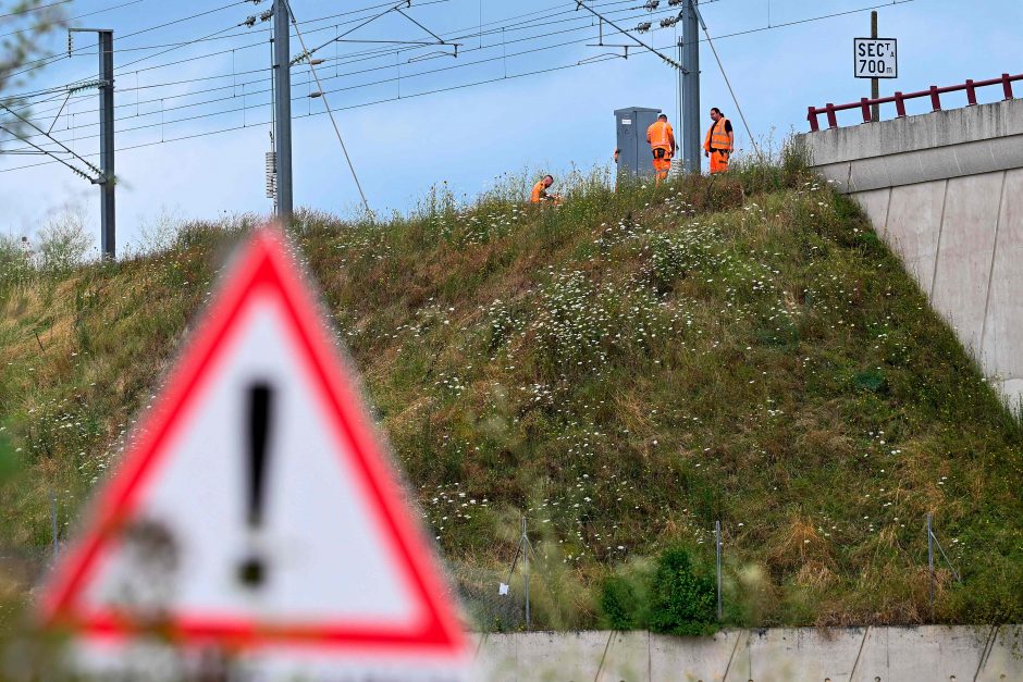 Dėl sabotažo sustabdyti du traukiniai, vežę sportininkus į Paryžiaus olimpiadą