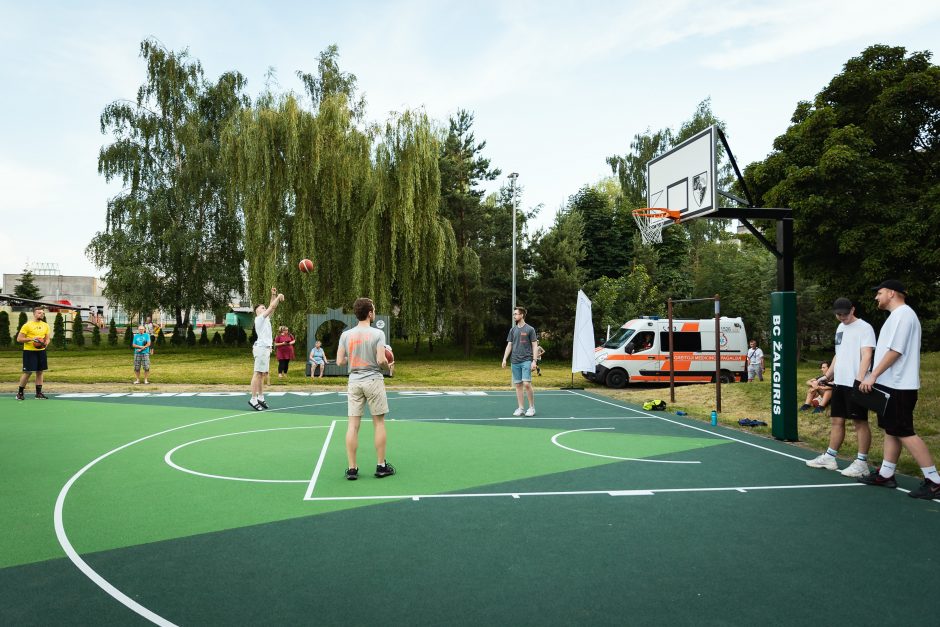 Šilainiuose atidaryta unikali krepšinio aikštelė