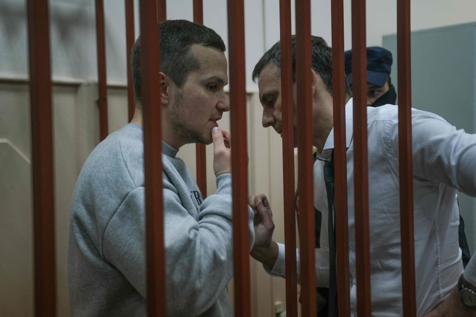 Rusijos opozicijos lyderis A. Navalnas pasmerkė trijų jo advokatų sulaikymą