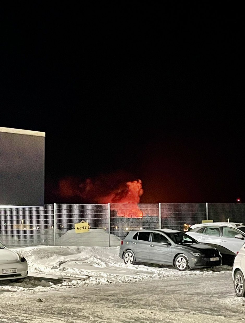 Pietvakarių Islandijoje išsiveržė ugnikalnis