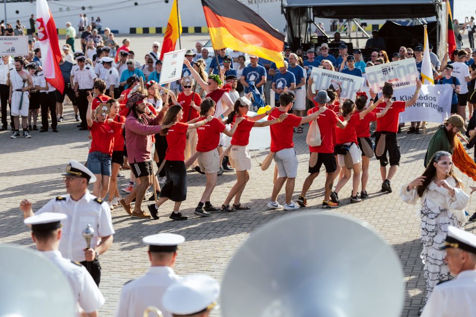 Trečioji „The Tall Ships Races“ diena: laivų lankymas, koncertai ir pasirengimas lenktynių startui
