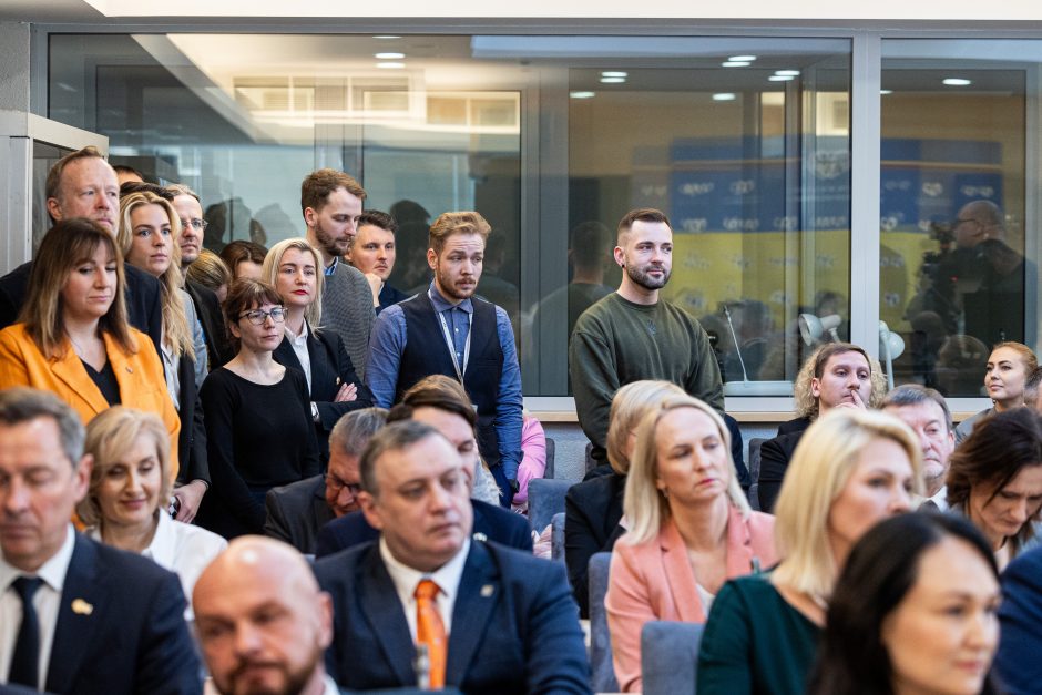 EP rinkimų politinių partijų numerių traukimas