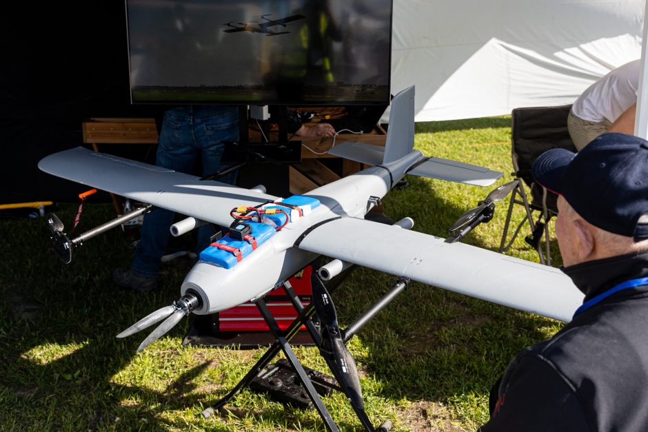 L. Kasčiūnui tikintis lūžio, dronų gamintojai abejoja galimybe atsisakyti kiniškų detalių