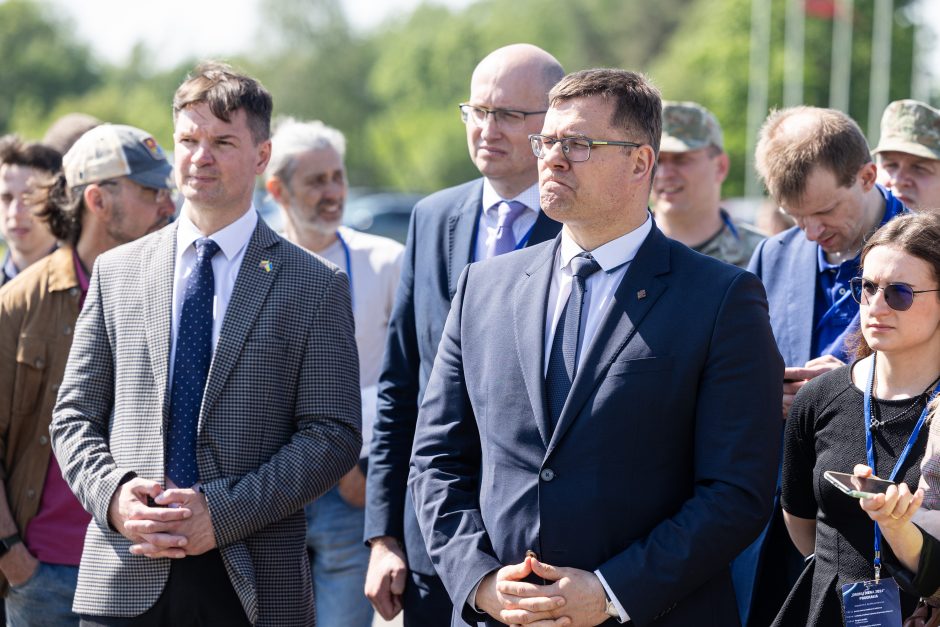 L. Kasčiūnui tikintis lūžio, dronų gamintojai abejoja galimybe atsisakyti kiniškų detalių