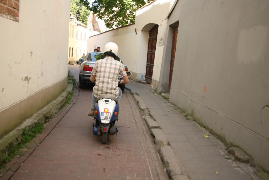 Seimą pasieks mopedų vairuotojus liečiančios įstatymo pataisos