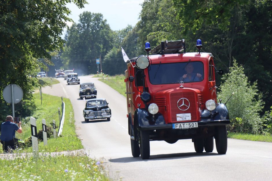 Biržų keliais riedėjo nesenstanti klasika