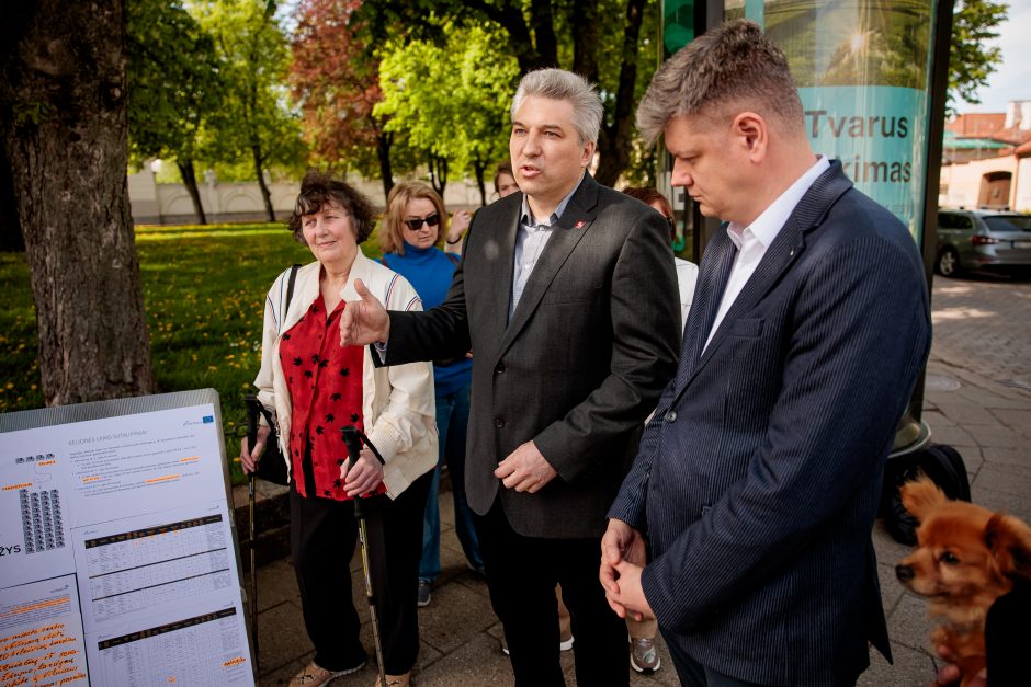 Piketas prieš „Rail Baltica“: Panevėžio krašto gyventojai prašo prezidento imtis iniciatyvos