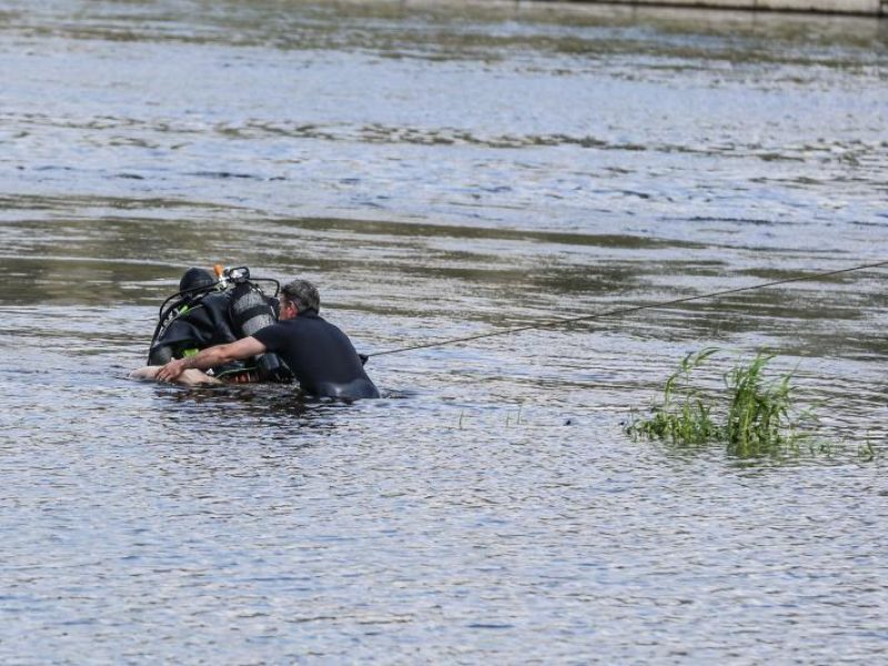 Vandens telkiniuose nuskendo du žmonės, dar trys išgelbėti