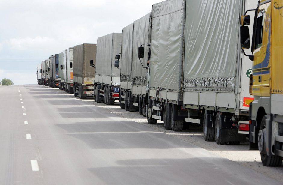 Per praėjusią parą į Lietuvą neįleistos 34 krovininės transporto priemonės