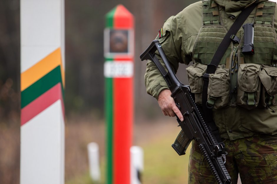 Pasieniečiai apgręžė šešis neteisėtai į Lietuvą bandžiusius patekti migrantus