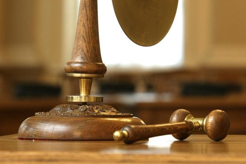 Panevėžio teismas dėl šeimynoje vykdytų seksualinių nusikaltimų kaltu pripažino steigėjos vyrą