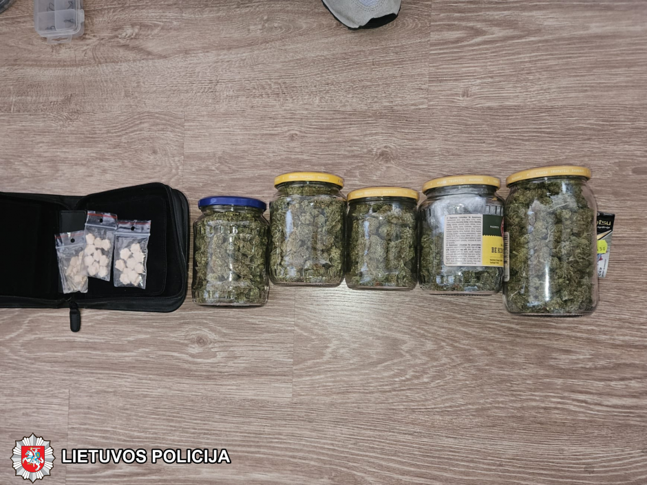 Policija sulaikė narkotikų preikeivį Marijampolėje: rasta nuo kanapių iki MDMA