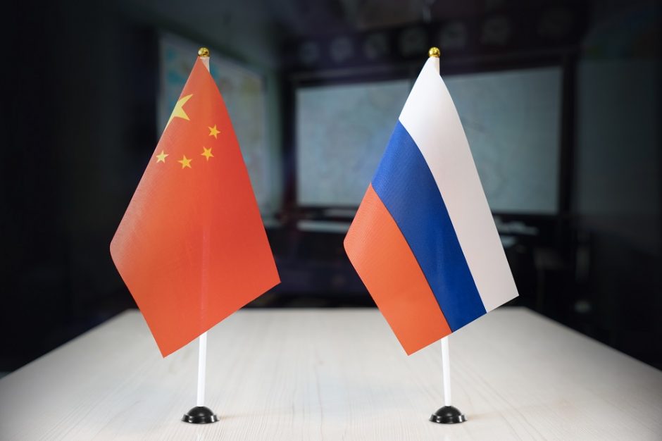 V. Putinas ir Xi Jinpingas per susitikimą Maskvoje pasidžiaugė savo valstybių santykiais