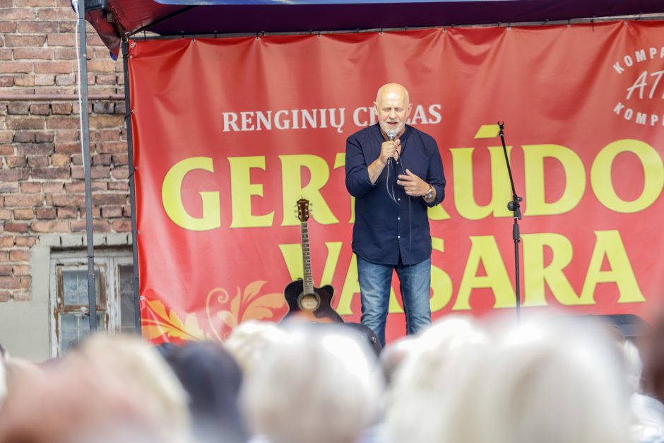 Festivalyje „Gertrūdos vasara“ būrį gerbėjų pritraukė scenos legenda O. Vyšniauskas