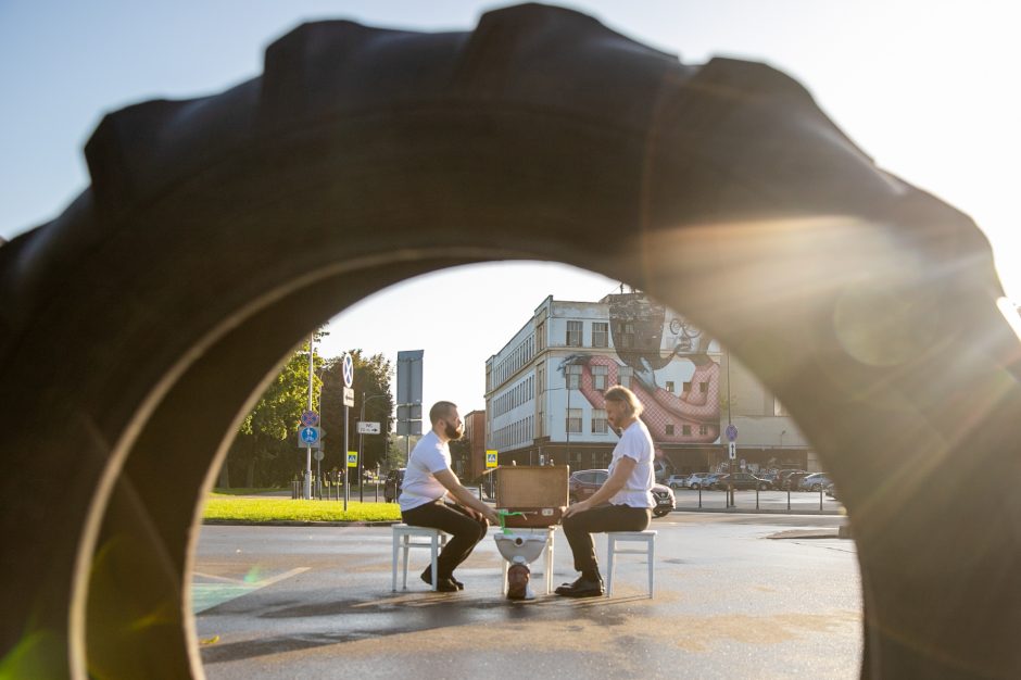 „Fluxus“ festivalis ir kopimas į Parodos kalną įvyks – būtinos kaukės