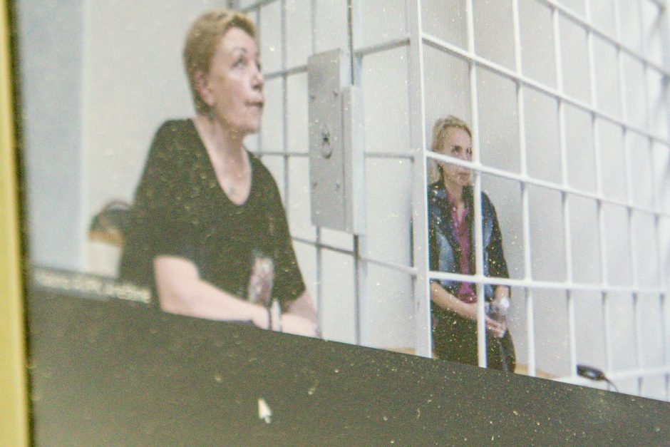 Vaikų grobimu įtariami Vilčinskai lieka suimti: motina – devynioms paroms, tėvas – mėnesiui