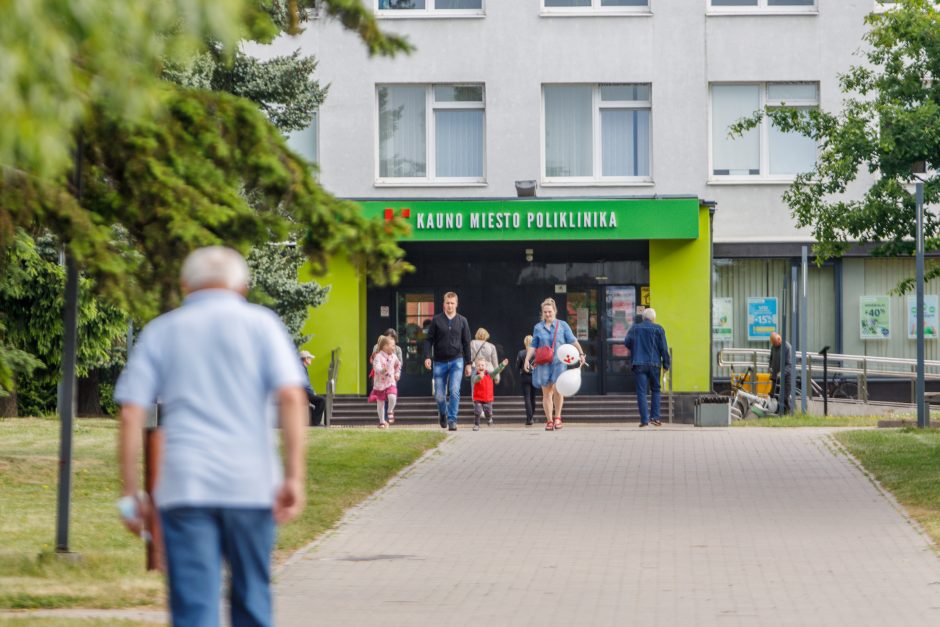 Vaikų gynimo dienos proga - Kauno miesto poliklinikos medikų sveikinimai