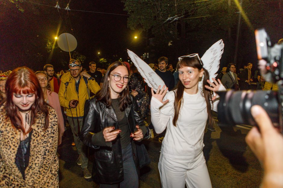 „Fluxus festivalis“ kopimui į Parodos kalną prikėlė Trojos arklį ir drakulą